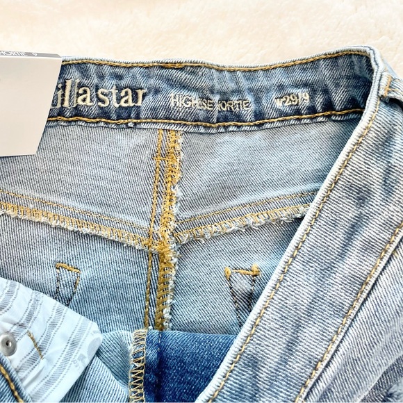 NWT Women’s Vanilla Star High Rise Frayed Repreve Denim Shorts - Picture 8 of 8